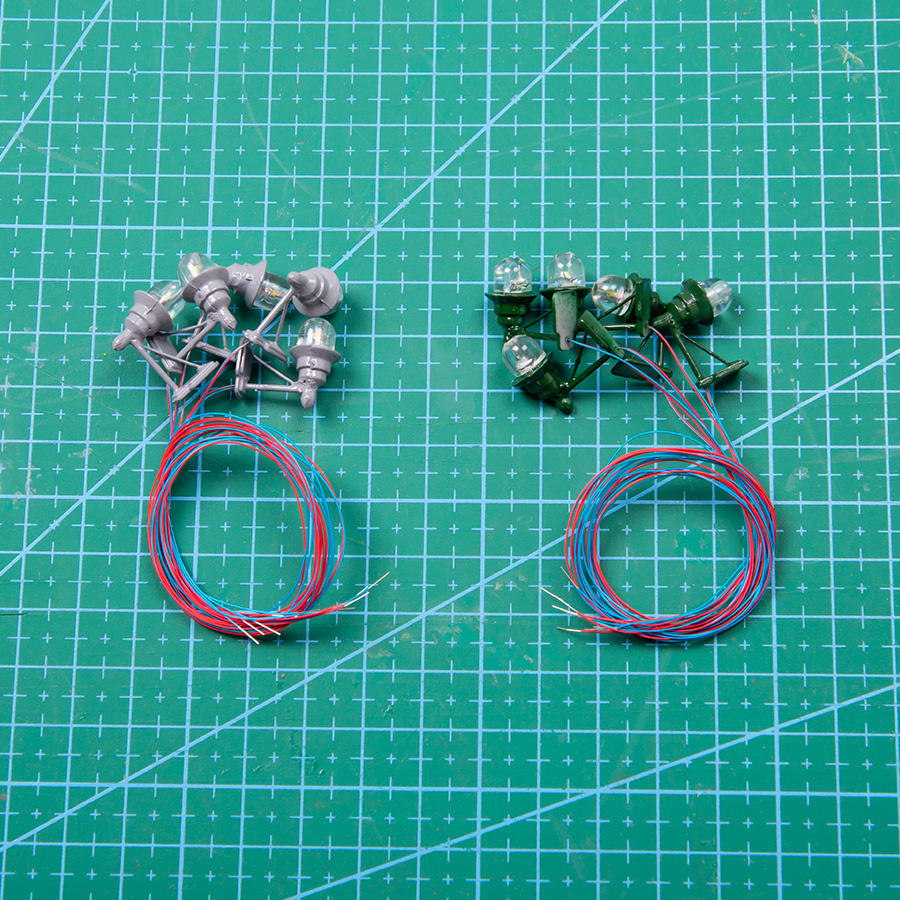 2Pcs Miniatur 3V Led-leuchten  – Model Kit Wall E Bewertung und Preis